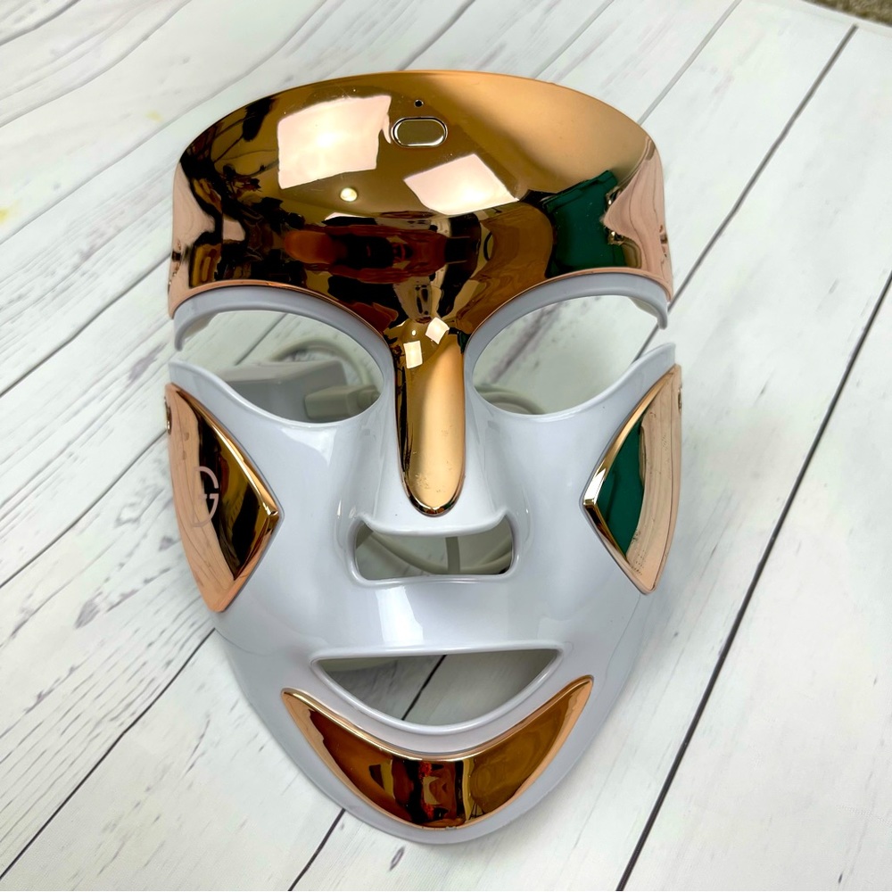 Dr Dennis Gross SpectraLite Faceware Pro LED mask